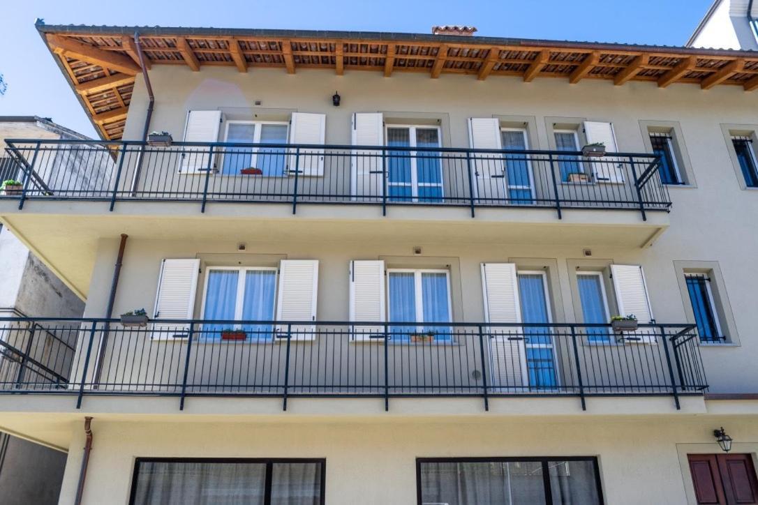 Appartamenti Rocca - CAV La Casa di Rosa Monforte dʼAlba Esterno foto